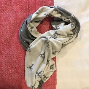 Gray & white reindeer scarf